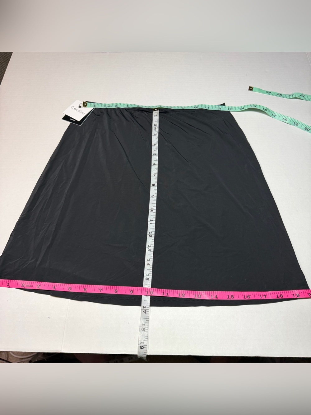 NWT Calvin Klein silky feel smooth half slip size small